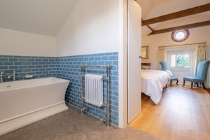 Country Coach House image 15