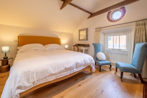 Country Coach House image 14