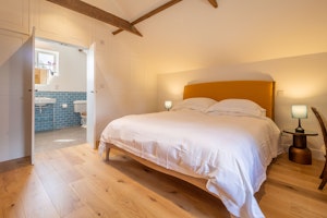 Country Coach House image 9