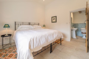 Country Coach House image 5