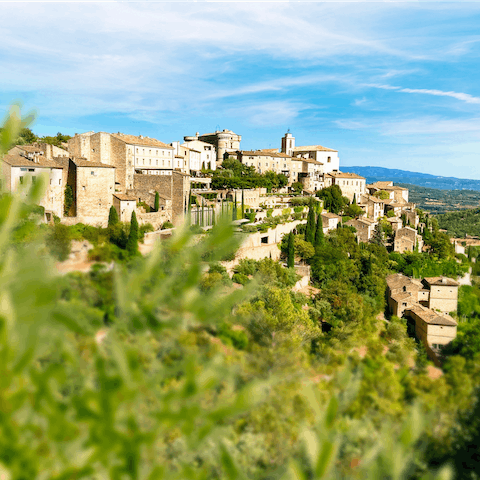 Explore the natural beauty and hilltop villages throughout the Luberon