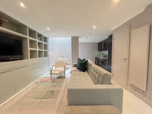 Notting Hill Glow image 9