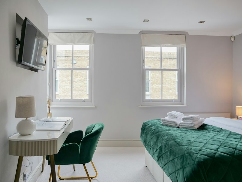 Notting Hill Glow additional image