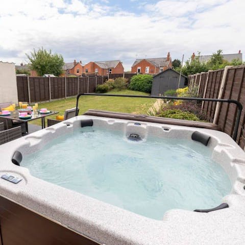 Relax in the hot tub in the garden – it's the perfect way to relax