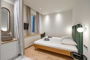 Croisette Calms image 10