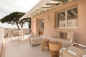 The Rose Retreat image 2