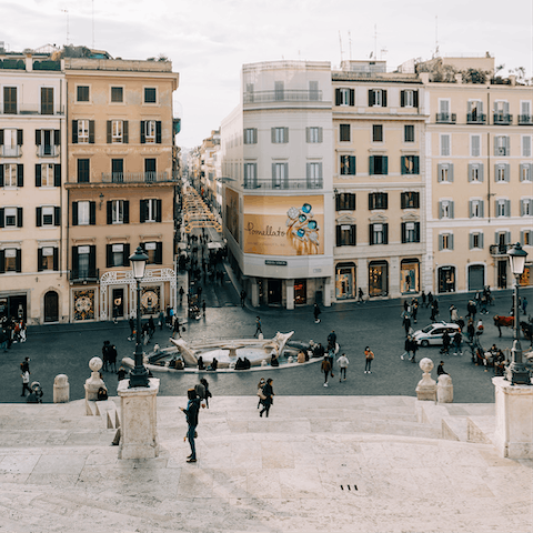 Hop in a taxi to the city – the Spanish Steps are just twenty minutes away