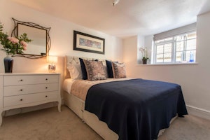 A Wiltshire Retreat image 7
