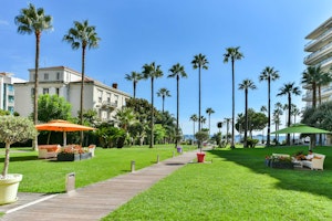Riviera Interlude image 8