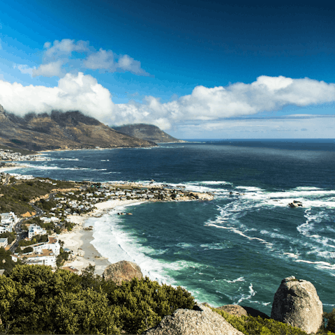 Head out on a short drive to the beach and restaurants along Camps Bay to enjoy some coastal dining delights