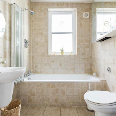 Relax after a day of exploring London with a soak in the bathtub