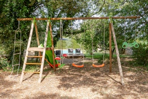 Treetop Provence image 2