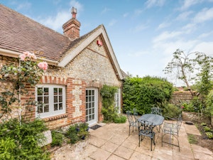 Lovely Lavant image 1