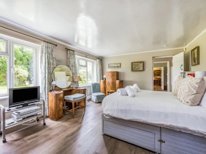 Lovely Lavant image 8