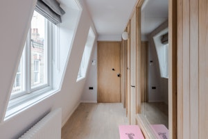 Modern Soho image 10