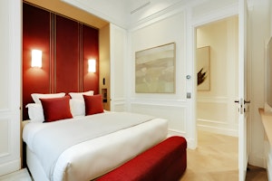 Parisian Round image 2