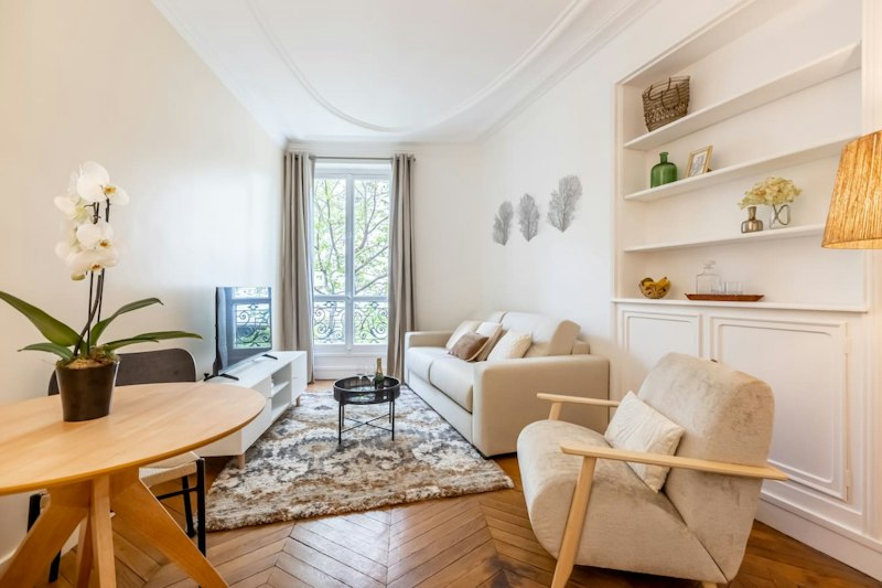 Monceau Morning main image