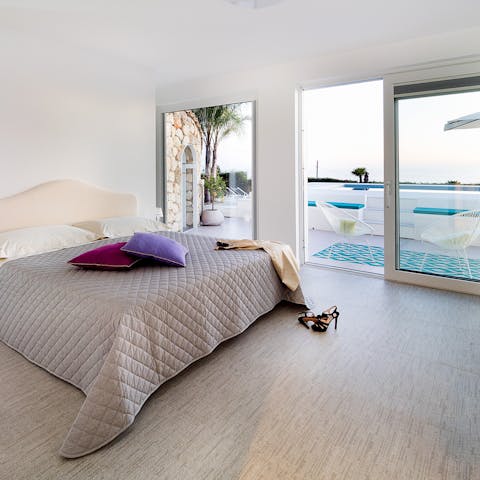Wake up to glistening views across the horizon and feel the refreshing sea breeze