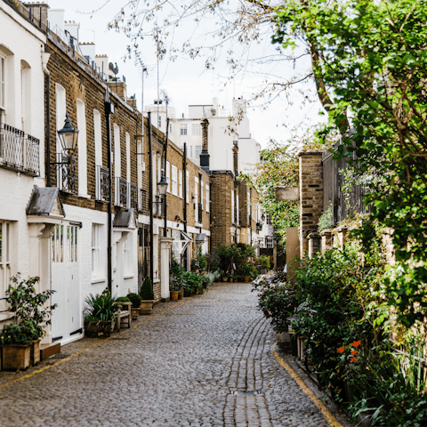 Explore the streets of Chelsea, with the King's Road just a five-minute walk away