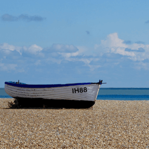Stay just a fifteen-minute stroll from Aldeburgh Beach