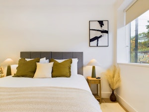 The Regent's Muse image 11