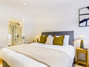 The Regent's Muse image 5