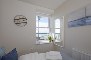 Seafront Scenes image 7