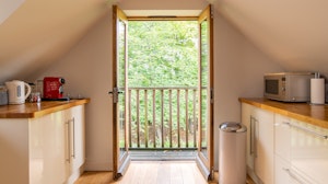 Halcyon Hideaway image 12