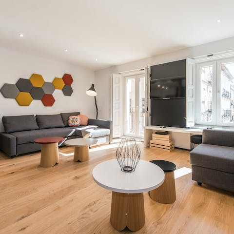 Relax, read or catch up on work from the living room