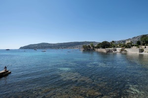 Waterfront Charm image 4