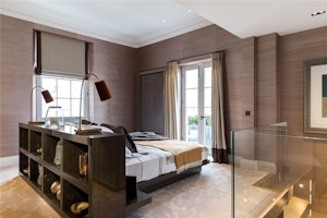 Belgravia Muse image 2