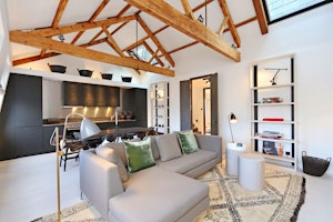 Knightsbridge's Delight image 1