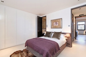 Knightsbridge's Delight image 3