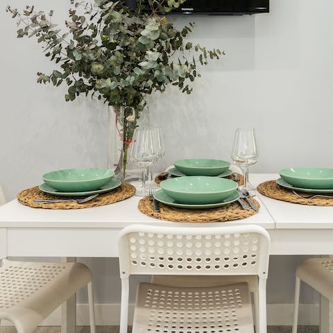 Enjoy delicious meals at the stylish dining table 