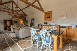 The Moon Barn image 7