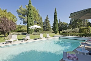Quiet Provence Stay image 1
