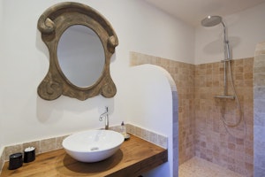 Quiet Provence Stay image 9