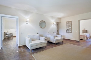 Quiet Provence Stay image 3