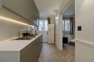 Paris Rendezvous image 7