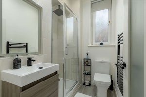 Edinburgh Ember image 2