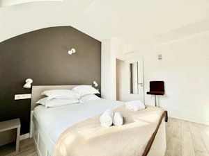 Chic Locale image 4