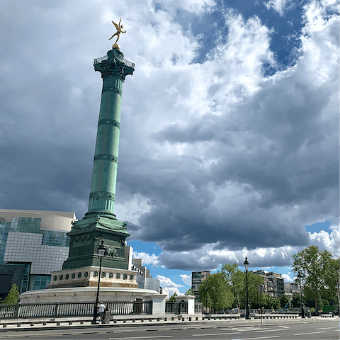 Explore the city from your home – just a twelve-minute walk from Place de la Bastille