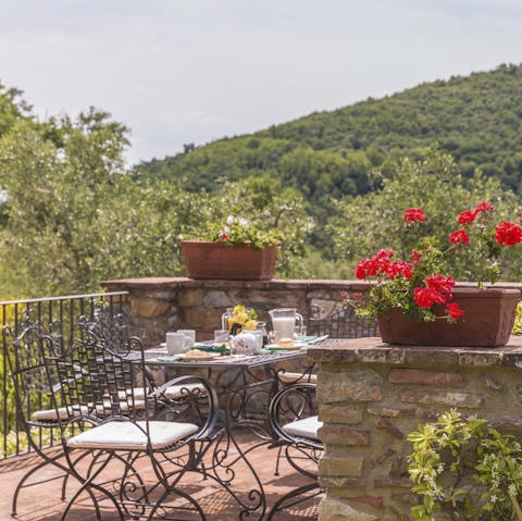 Take breakfast in a scenic spot by the pool