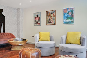 Charming London image 11