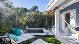 Driftwood & Rosé image 15