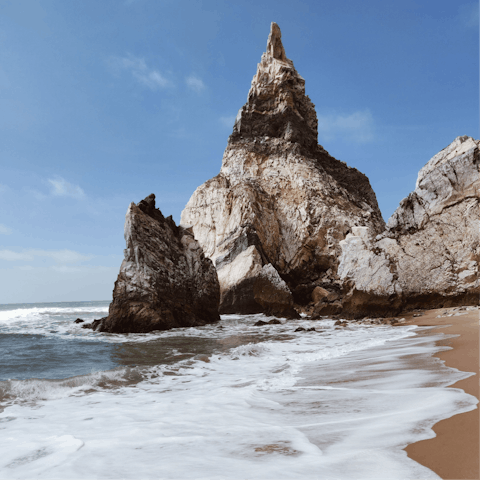 Explore the beautiful beaches of Praia da Rocha, located just a stroll from the home