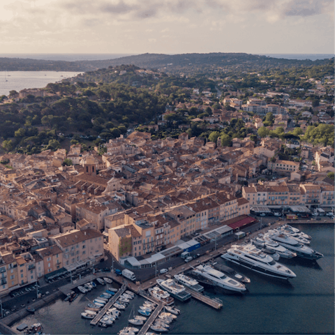 Mosey down to Saint Tropez's waterfront restaurants – just moments away