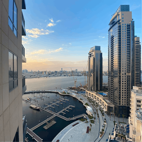 Stay in Dubai Creek, just 350 metres from the harbour