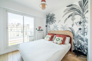 Charm of Grenelle image 8