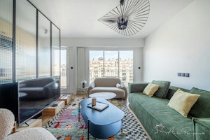 Charm of Grenelle image 1